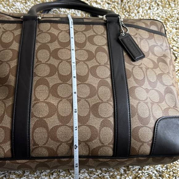 Coach - Picture 5 of 12